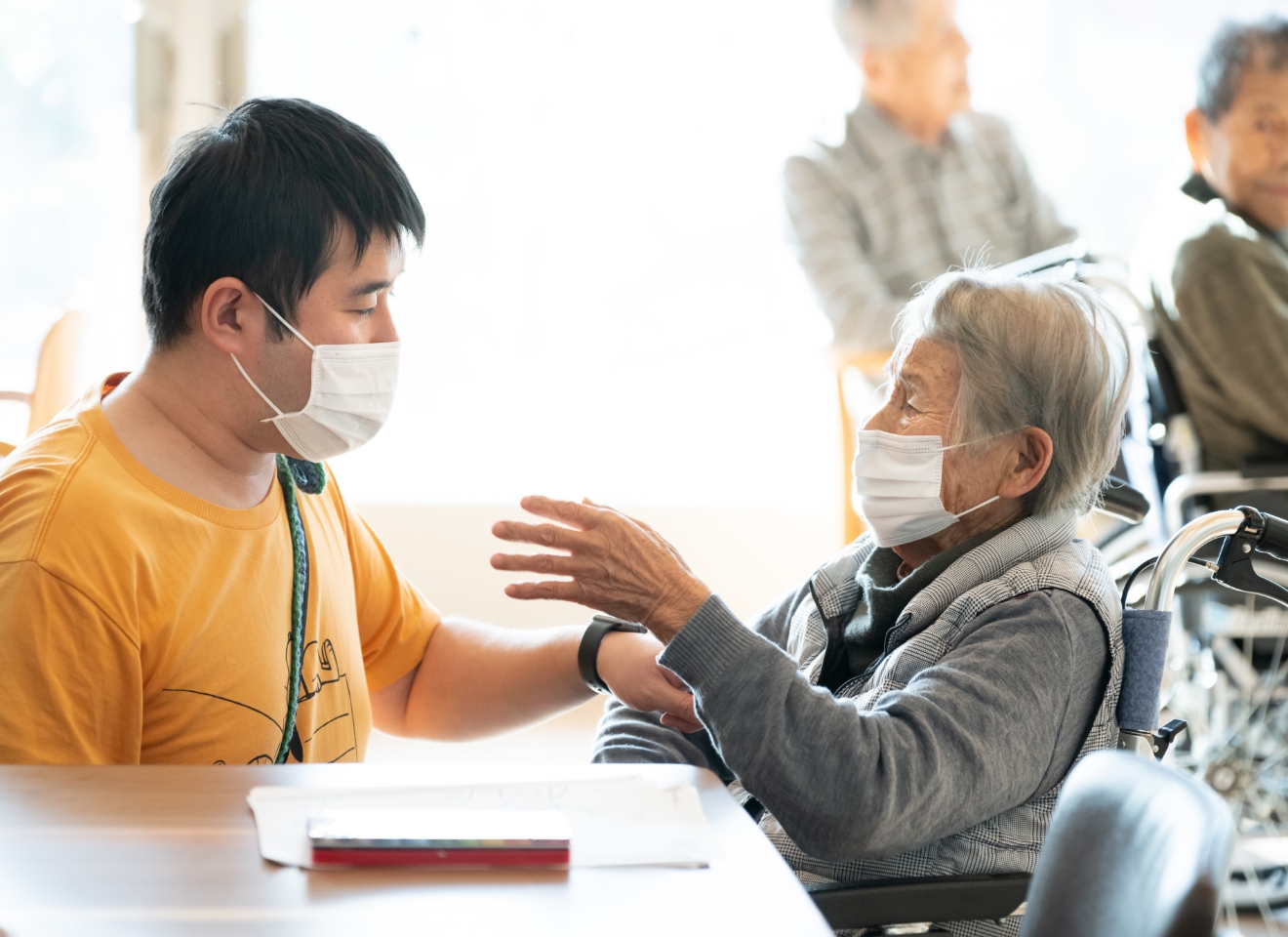 利用者とスタッフ